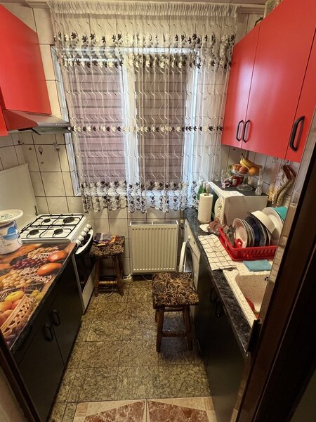 Eroii Revolutiei, Pieptanari,